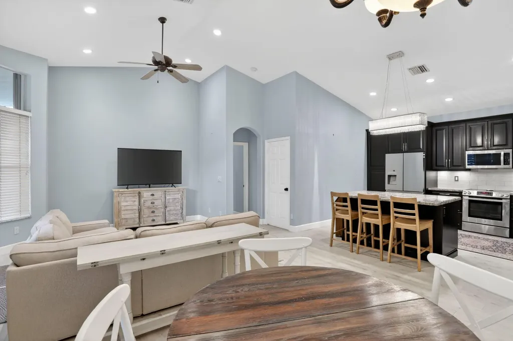 5817 NW 120th Avenue Coral Springs FL 33076
