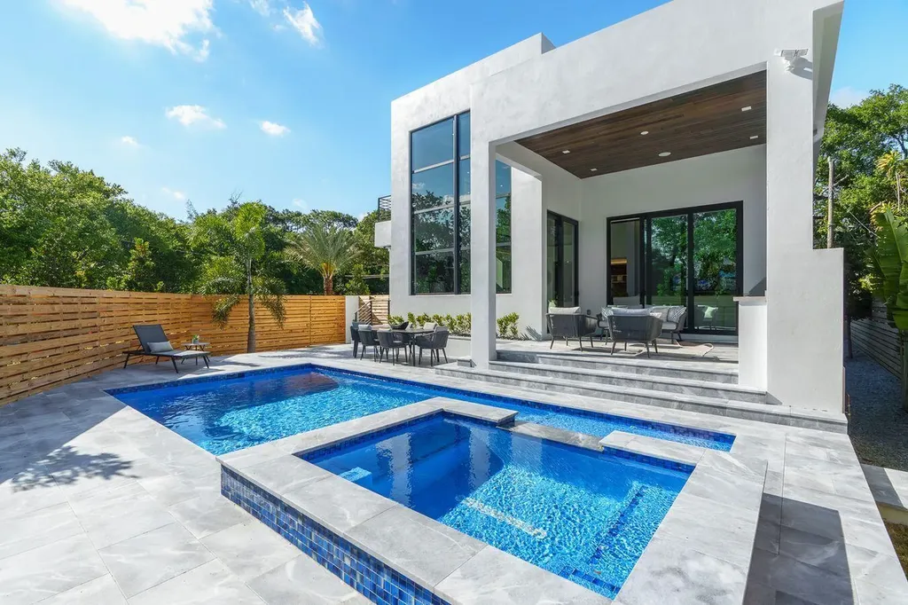 719 SW 11th Street Fort Lauderdale FL 33315