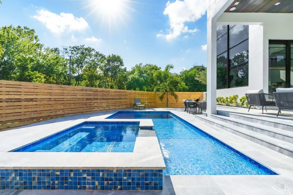 719 SW 11th Street Fort Lauderdale FL 33315
