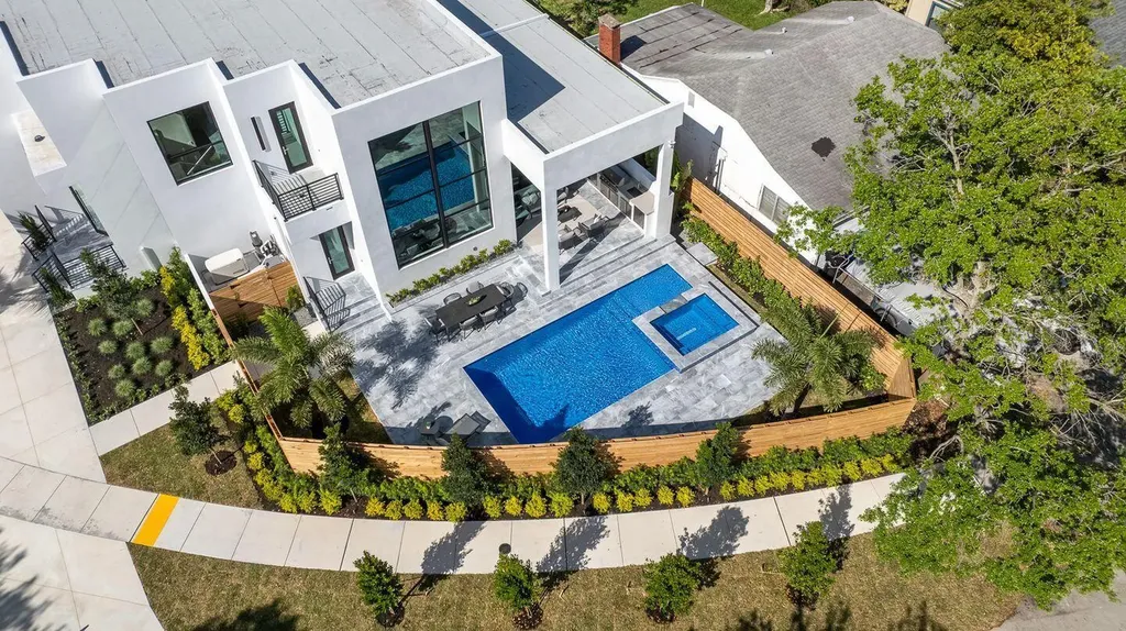 719 SW 11th Street Fort Lauderdale FL 33315