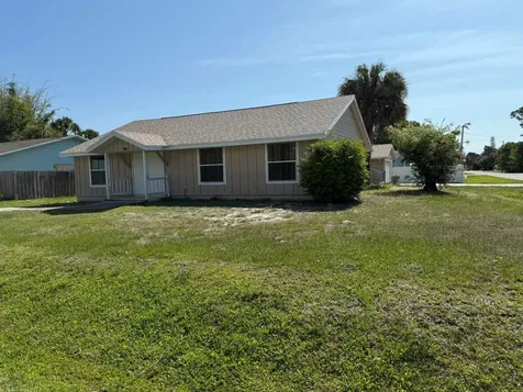 5014 Palm Drive Fort Pierce FL 34982
