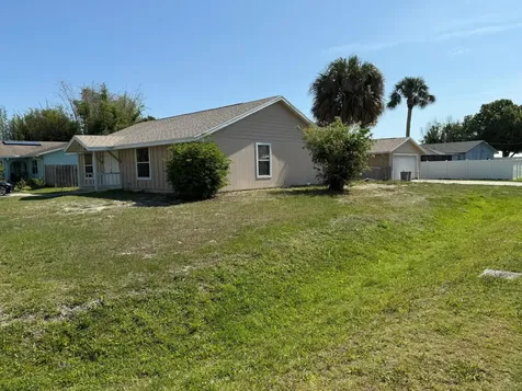 5014 Palm Drive Fort Pierce FL 34982