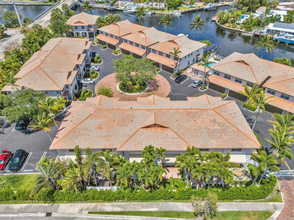 1327 SE 3rd Avenue Pompano Beach FL 33060