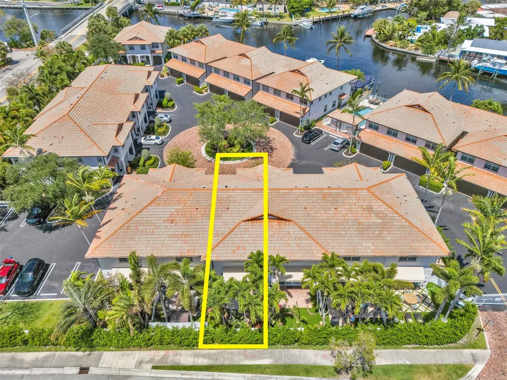 1327 SE 3rd Avenue Pompano Beach FL 33060