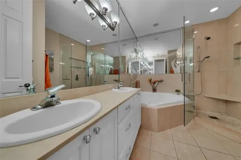 1327 SE 3rd Avenue Pompano Beach FL 33060