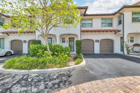 1327 SE 3rd Avenue Pompano Beach FL 33060