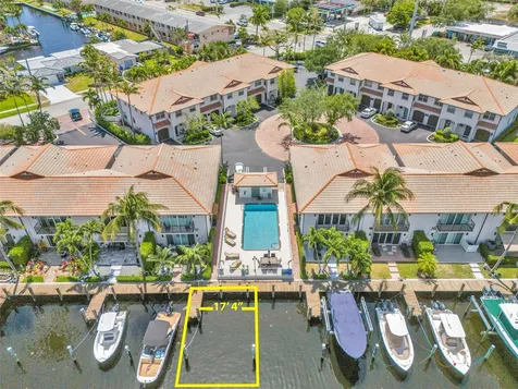 1327 SE 3rd Avenue Pompano Beach FL 33060