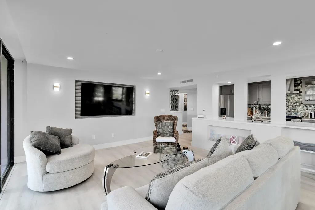 859 Jeffery Street Boca Raton FL 33487