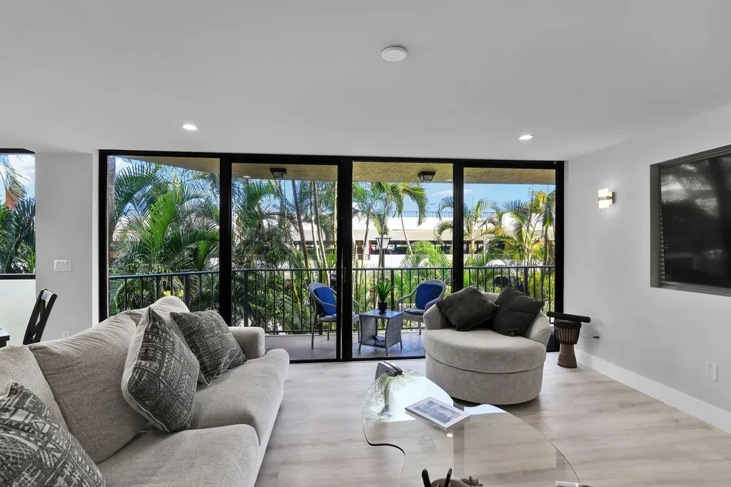 859 Jeffery Street Boca Raton FL 33487