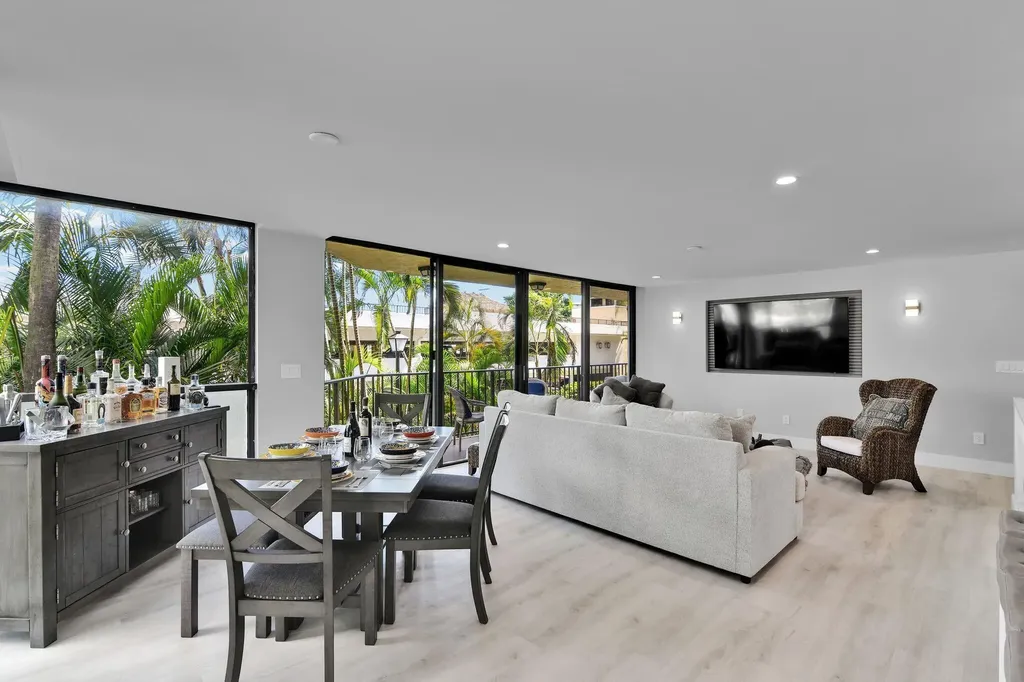 859 Jeffery Street Boca Raton FL 33487