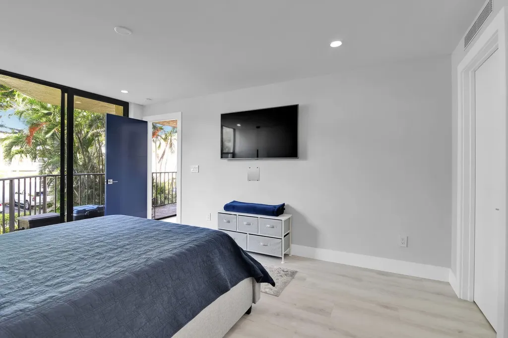 859 Jeffery Street Boca Raton FL 33487