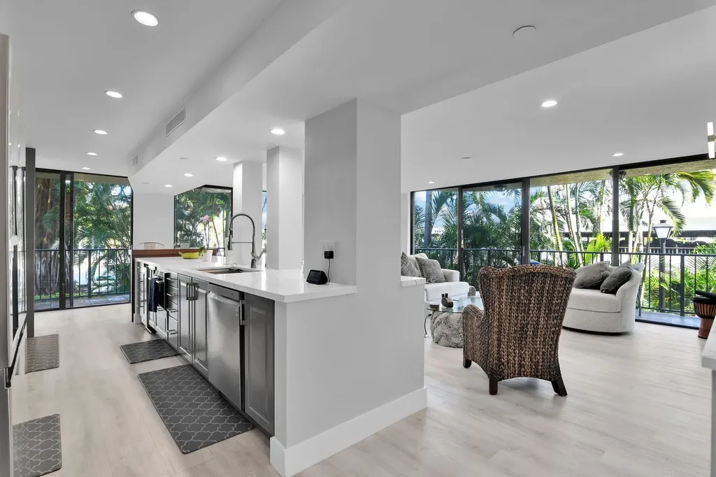 859 Jeffery Street Boca Raton FL 33487