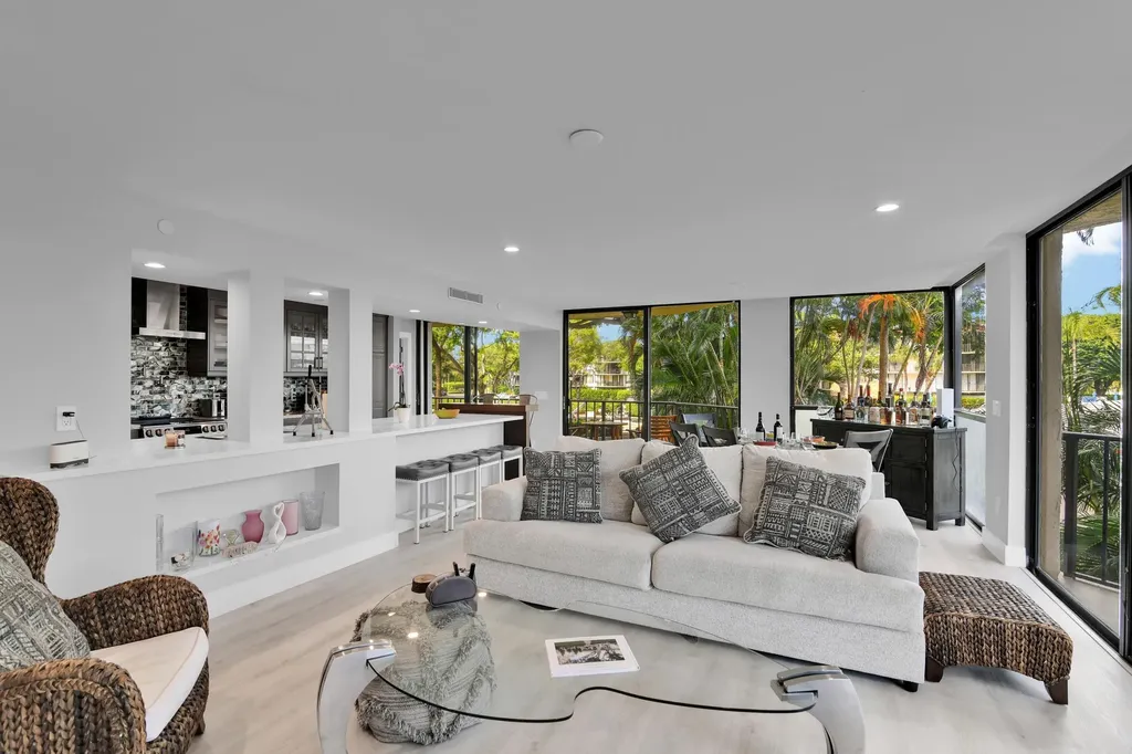 859 Jeffery Street Boca Raton FL 33487