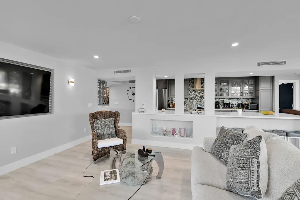 859 Jeffery Street Boca Raton FL 33487