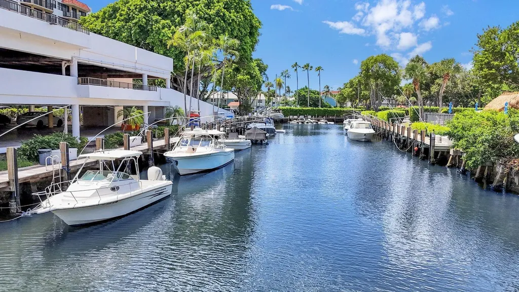 859 Jeffery Street Boca Raton FL 33487