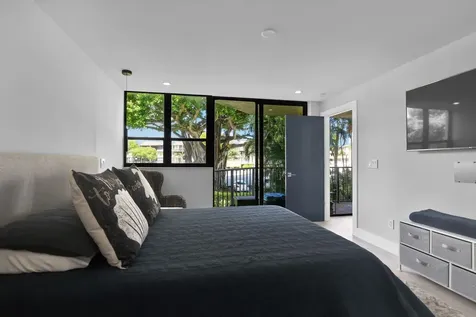 859 Jeffery Street Boca Raton FL 33487