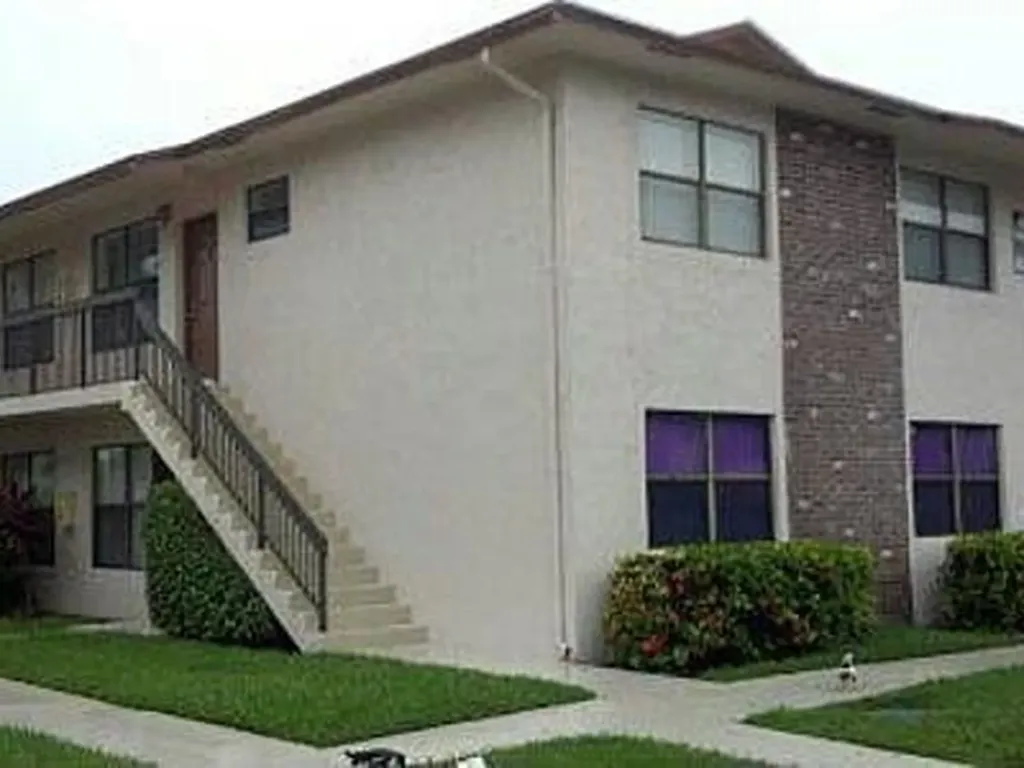 10050 Winding Lake Road Sunrise FL 33351