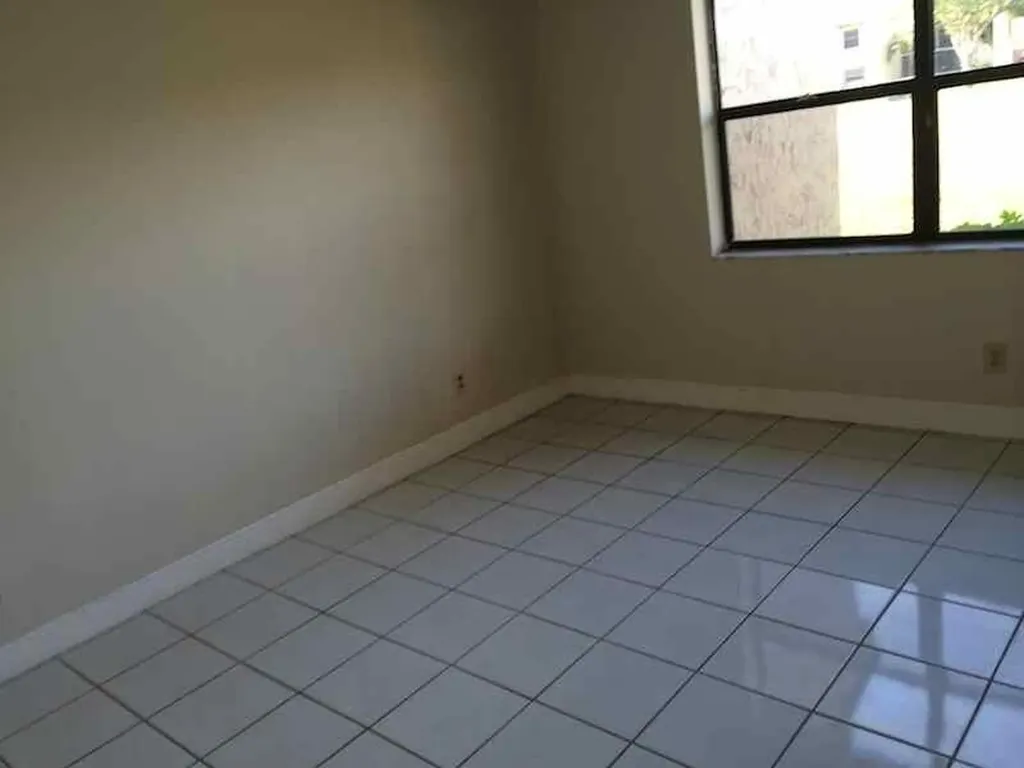 10050 Winding Lake Road Sunrise FL 33351