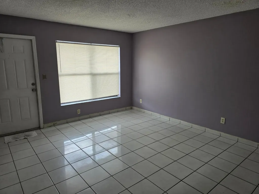 10050 Winding Lake Road Sunrise FL 33351