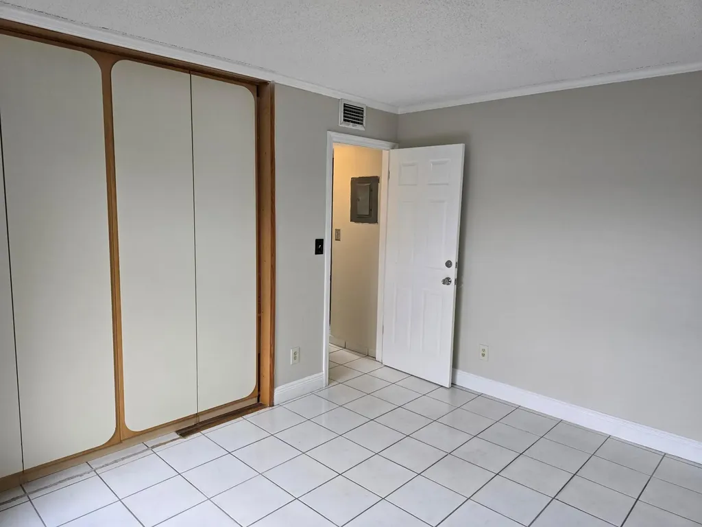 10050 Winding Lake Road Sunrise FL 33351