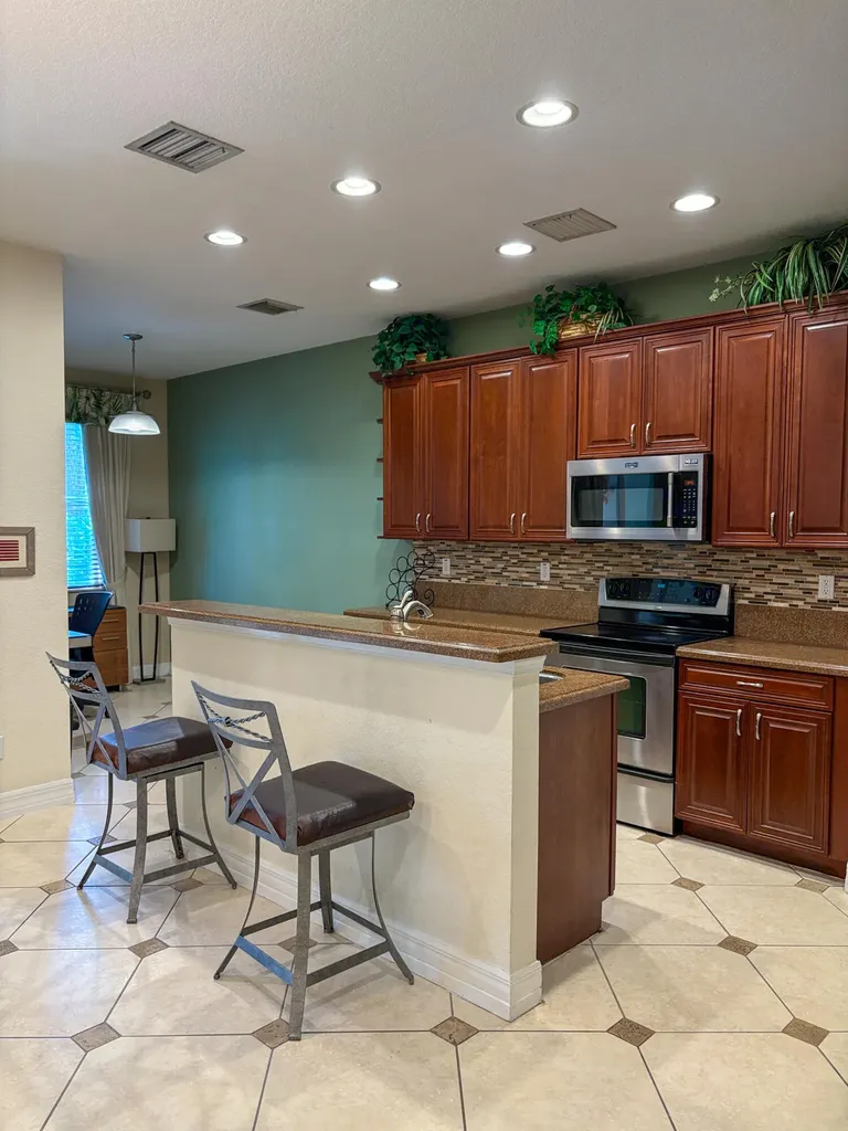 4991 Bonsai Circle Palm Beach Gardens FL 33418