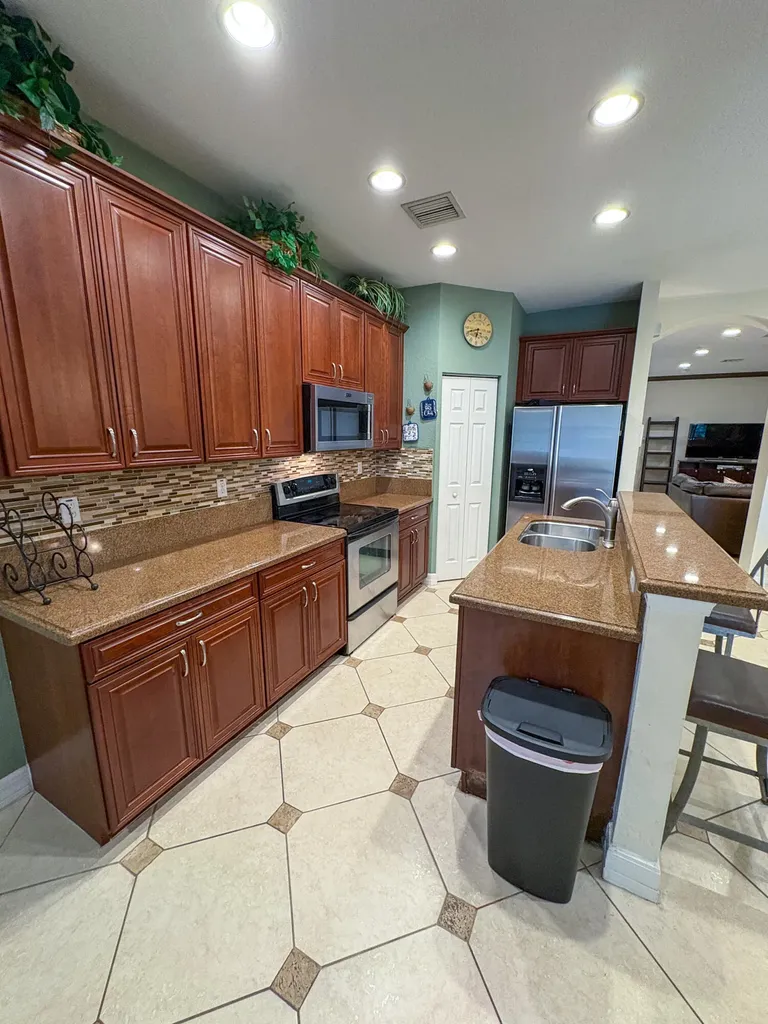 4991 Bonsai Circle Palm Beach Gardens FL 33418