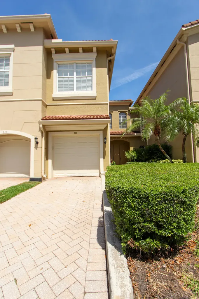 4991 Bonsai Circle Palm Beach Gardens FL 33418