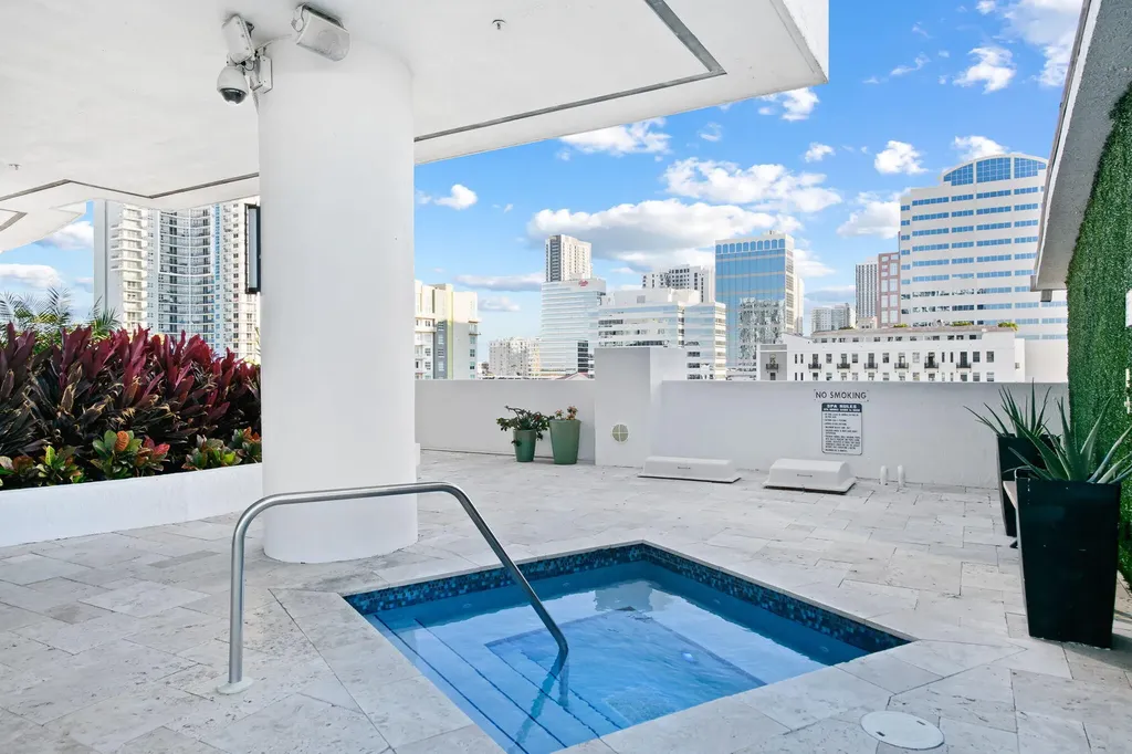 315 NE 3rd Avenue Fort Lauderdale FL 33301