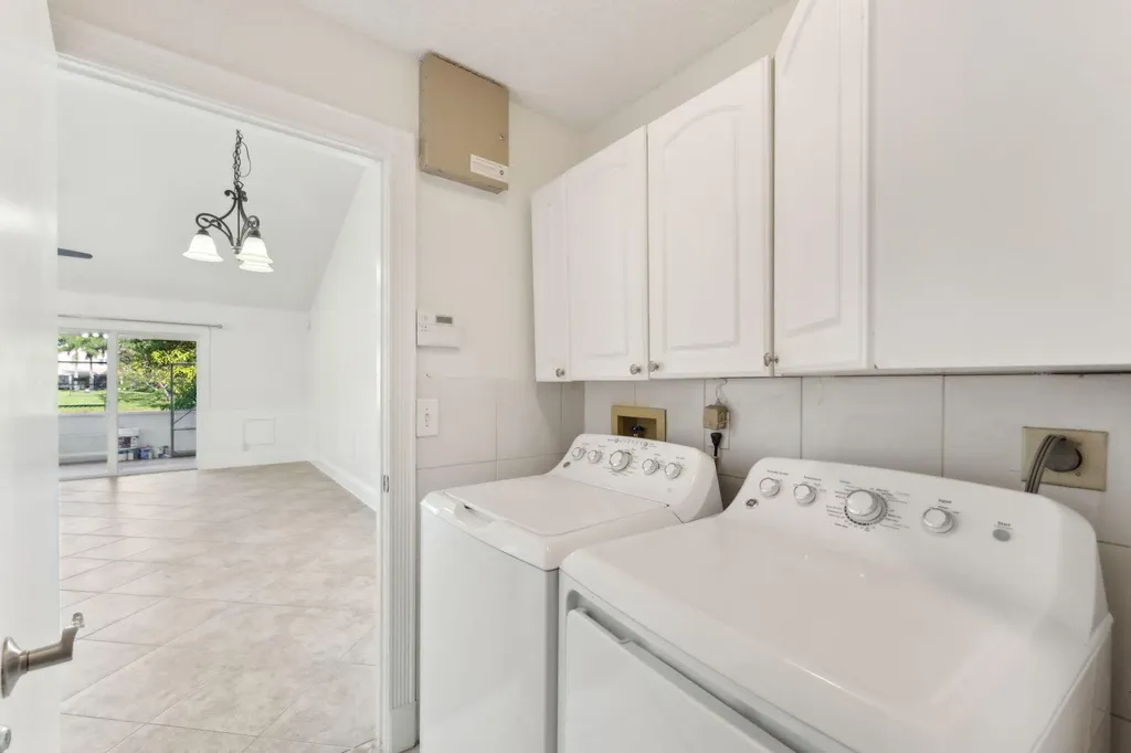 3855 Sabal Lakes Road Delray Beach FL 33445