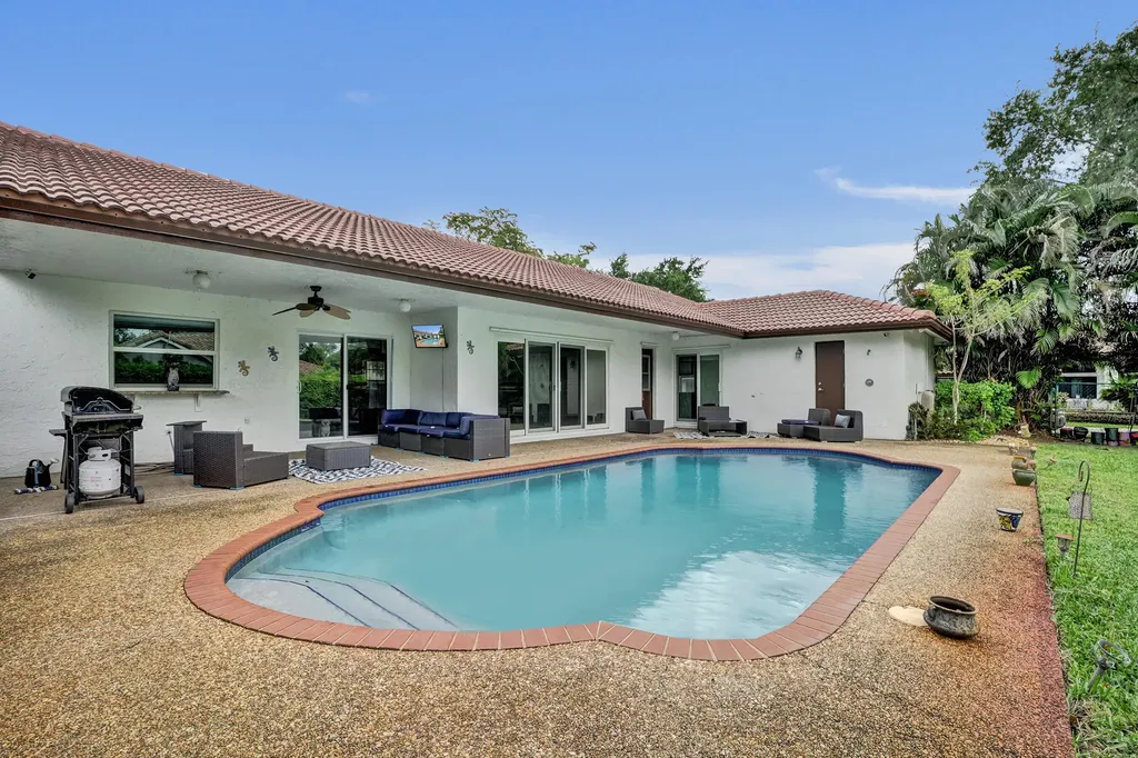 200 NW 121st Terrace Coral Springs FL 33071