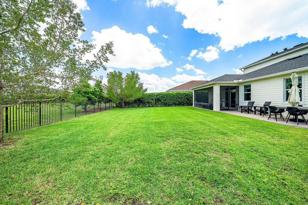 19323 Broad Shore Walk Loxahatchee FL 33470
