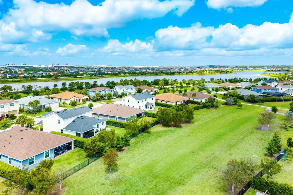 19323 Broad Shore Walk Loxahatchee FL 33470