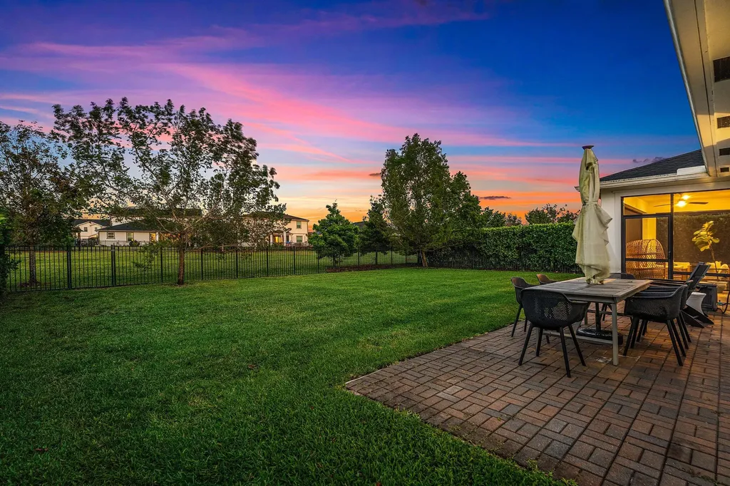 19323 Broad Shore Walk Loxahatchee FL 33470