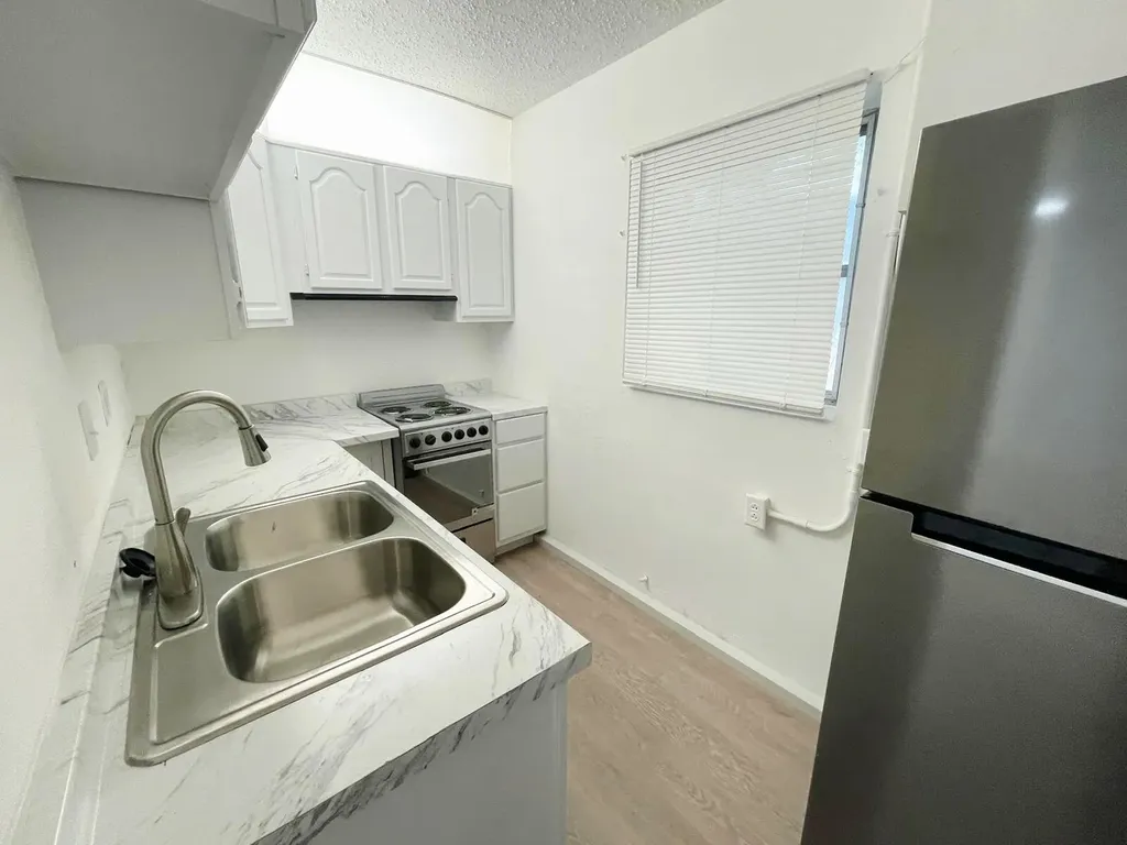 840 NW 33rd Street Oakland Park FL