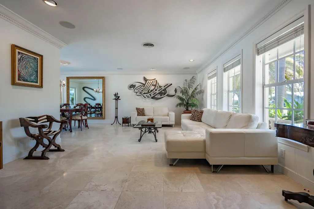 4450 NE 24th Terrace Lighthouse Point FL 33064