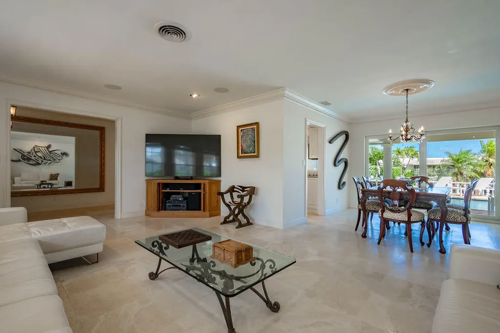 4450 NE 24th Terrace Lighthouse Point FL 33064