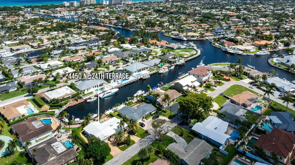 4450 NE 24th Terrace Lighthouse Point FL 33064