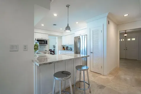 4450 NE 24th Terrace Lighthouse Point FL 33064
