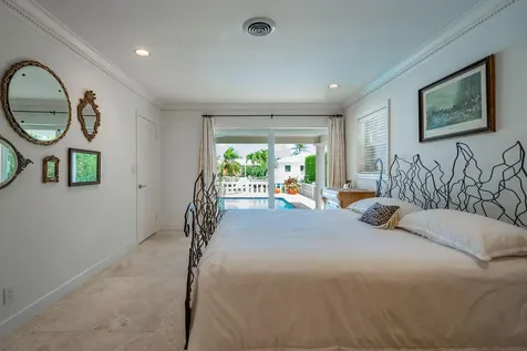 4450 NE 24th Terrace Lighthouse Point FL 33064