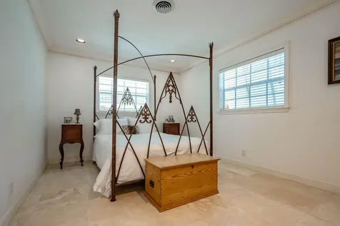 4450 NE 24th Terrace Lighthouse Point FL 33064