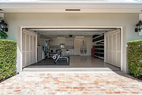 4450 NE 24th Terrace Lighthouse Point FL 33064