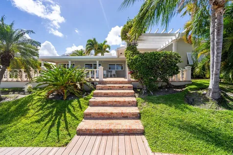 4450 NE 24th Terrace Lighthouse Point FL 33064