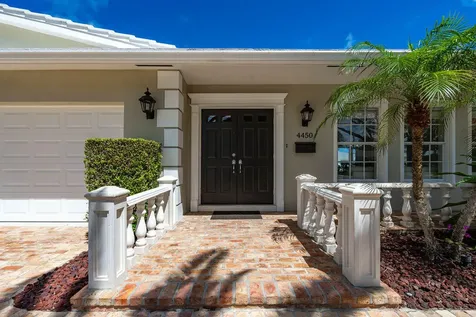 4450 NE 24th Terrace Lighthouse Point FL 33064
