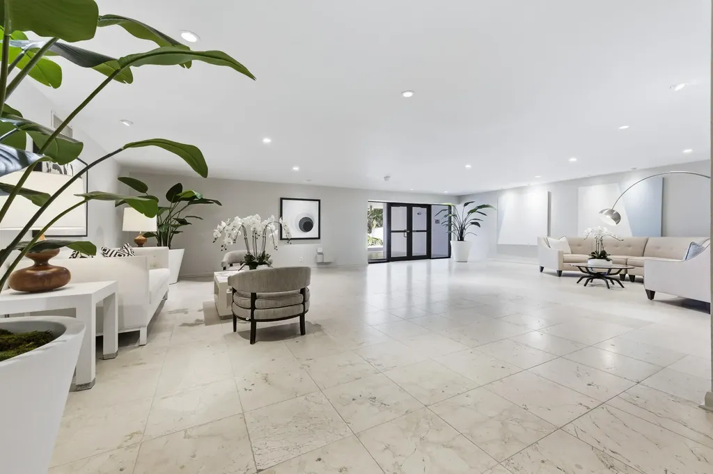 2275 S Ocean Boulevard Palm Beach FL 33480