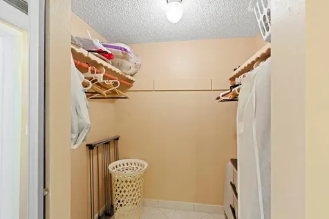 4000 NW 44th Avenue Lauderdale Lakes FL 33319