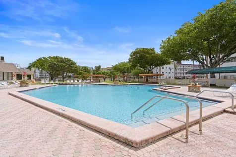 4000 NW 44th Avenue Lauderdale Lakes FL 33319
