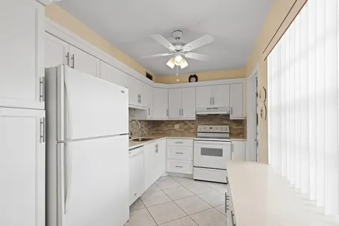 4000 NW 44th Avenue Lauderdale Lakes FL 33319