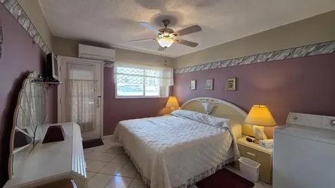 900 SW 10th Terrace Hallandale Beach FL 33009