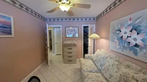 900 SW 10th Terrace Hallandale Beach FL 33009