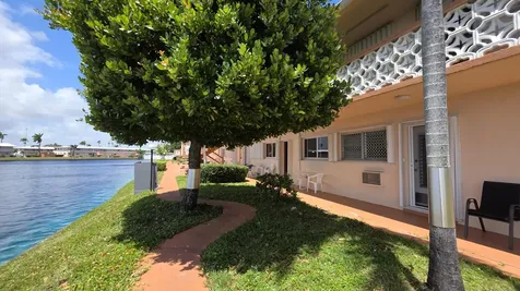 900 SW 10th Terrace Hallandale Beach FL 33009